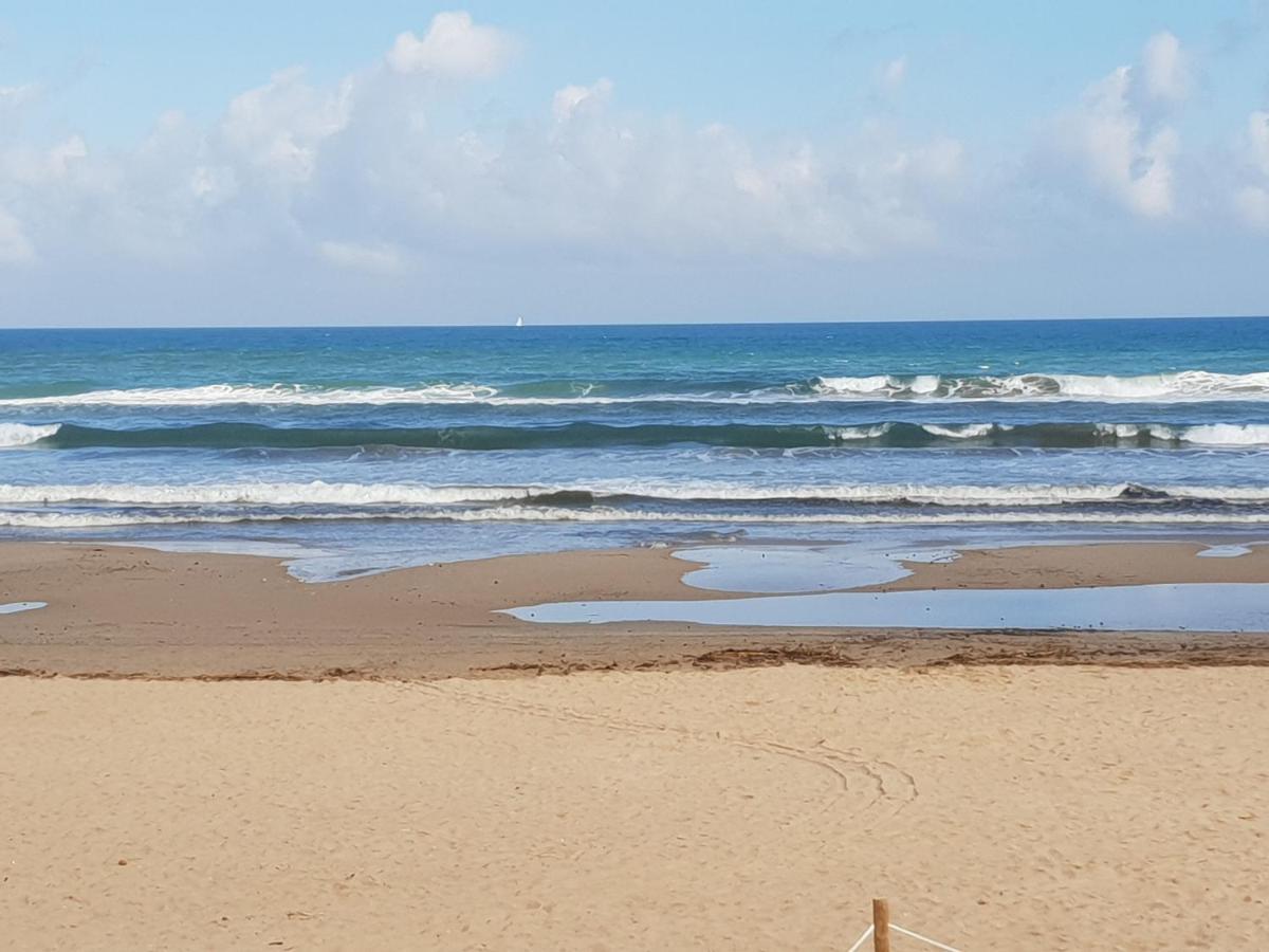 Mar Y Sol, *